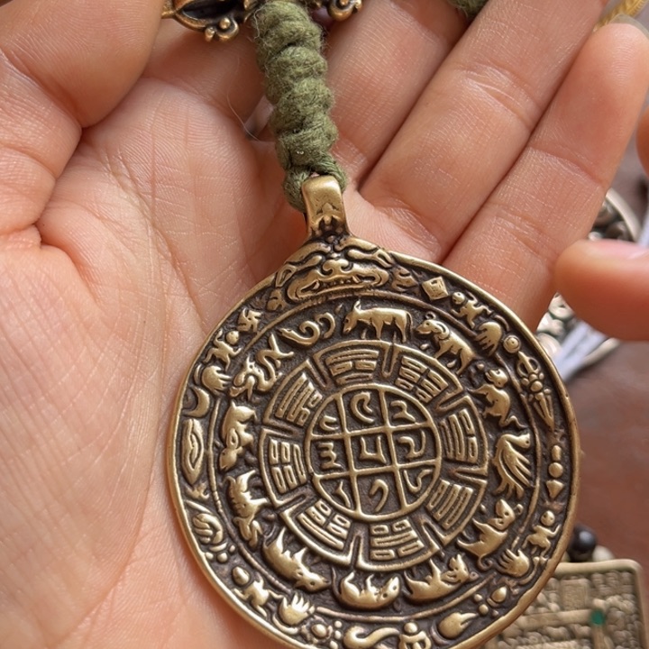 颈饰琉璃秦*令喜欢的朋友