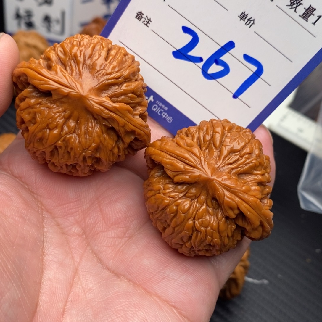 桃核把件南疆石42zy