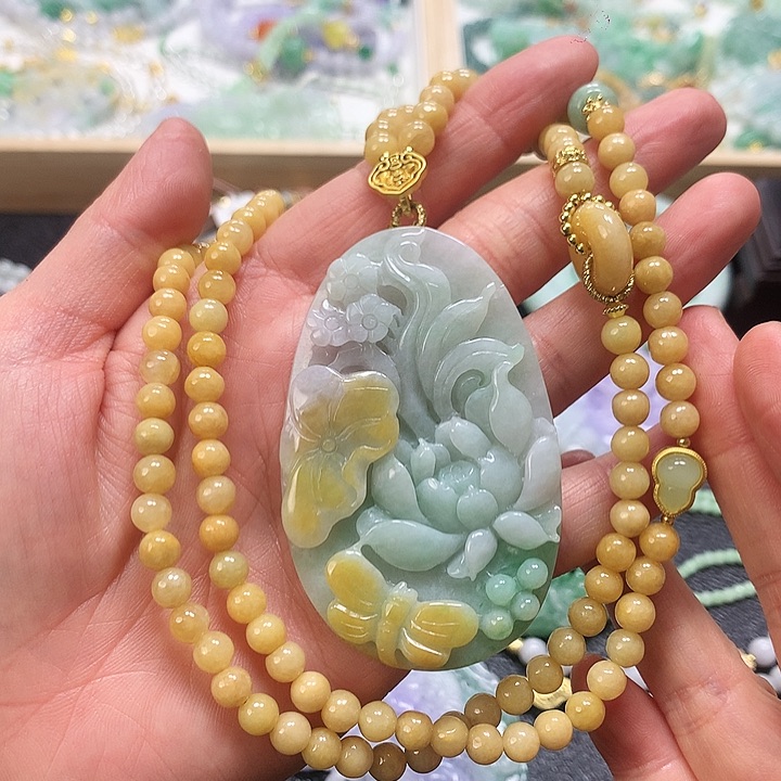 翡翠颈饰未镶嵌吊坠