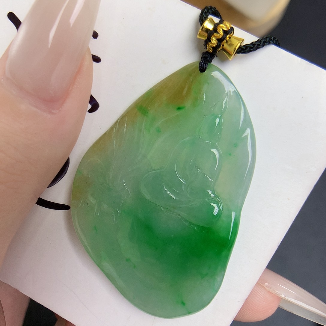 翡翠未镶嵌颈饰悟道