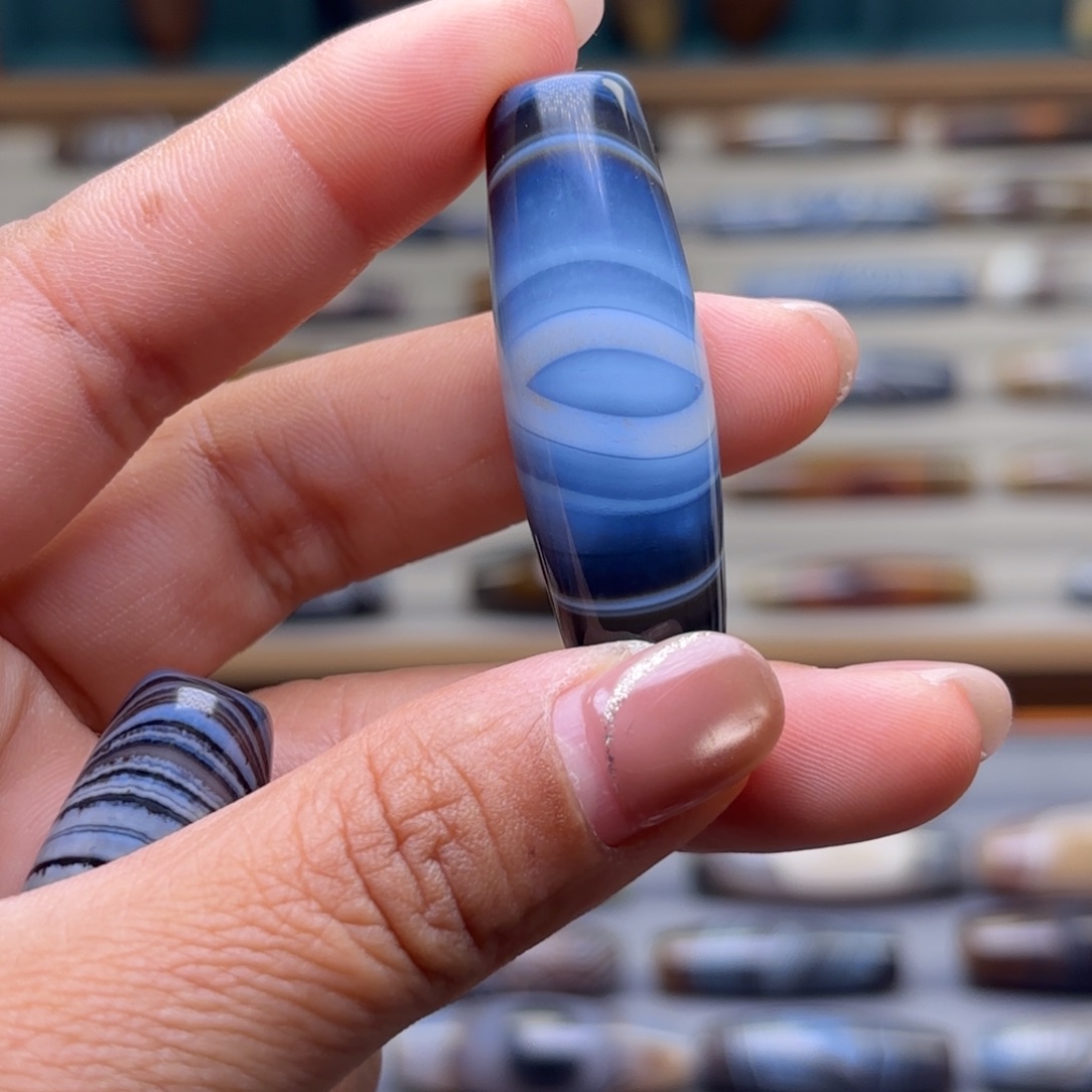 雪***狼玛瑙/玉髓未镶嵌颈饰