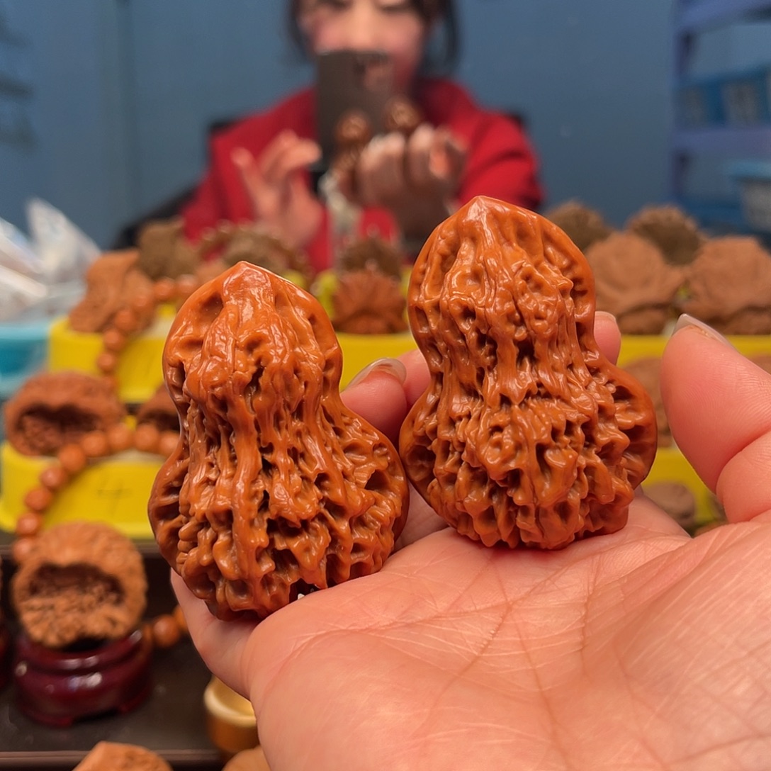 文玩核桃吊坠葫芦