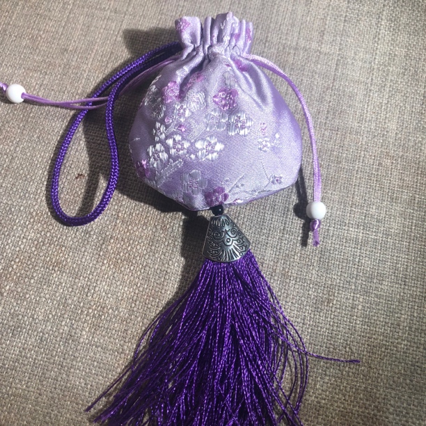 海南黄花梨古风刺绣香囊香包可放卧室客厅车内驱蚊去味礼品挂件