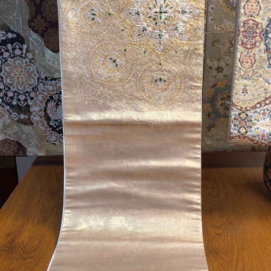 织绣两通盘金宝相玉虫