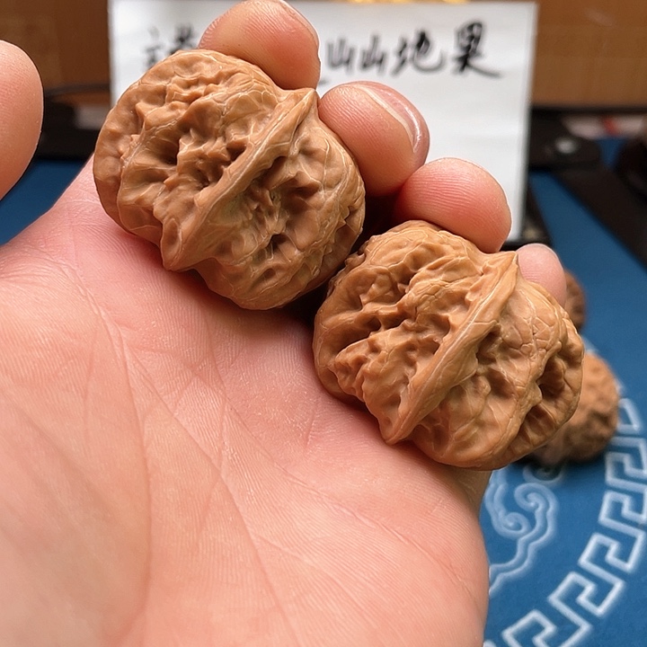 文玩核桃吊坠平谷方块