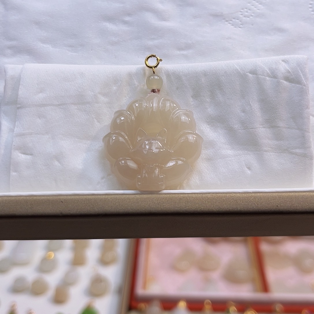 和田玉18K金镶嵌吊坠(不含链)