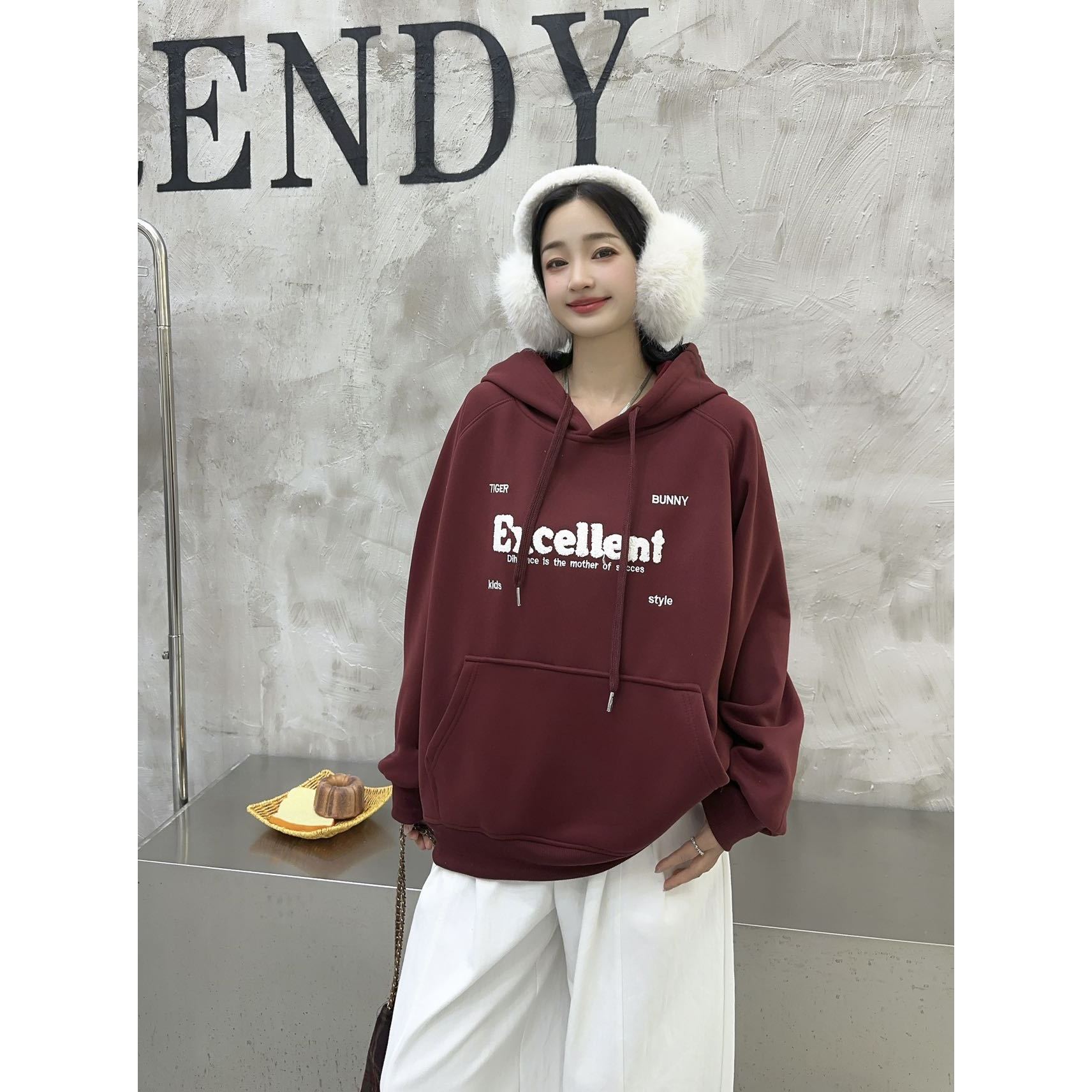 纪凡姬/6789-冬季减龄款女士加绒加厚时尚卫衣