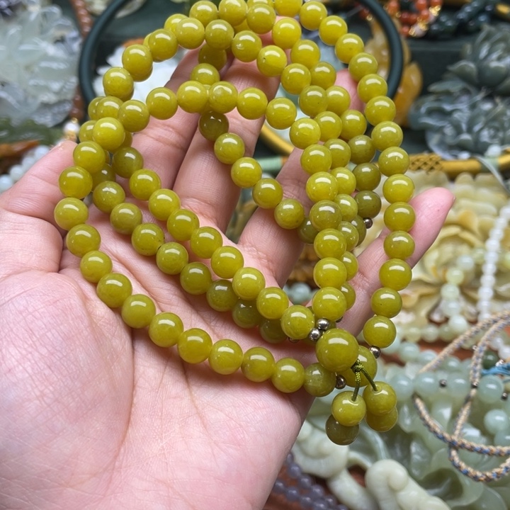 蛇纹石玉吊坠合金