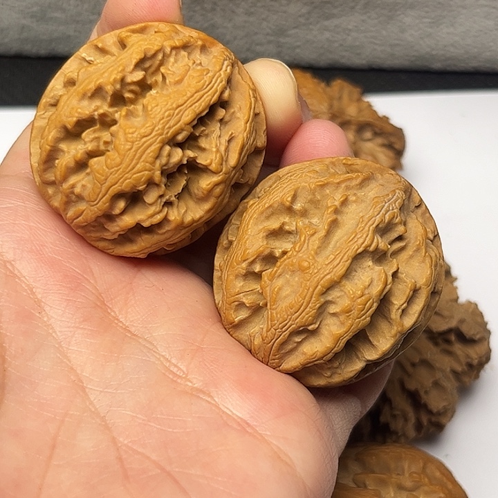 秦岭文玩核桃核桃