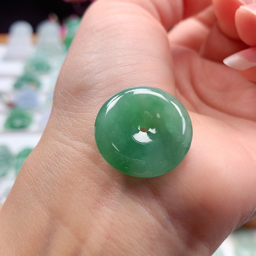 【闪购商品】翡翠吊坠(不含链)未镶嵌