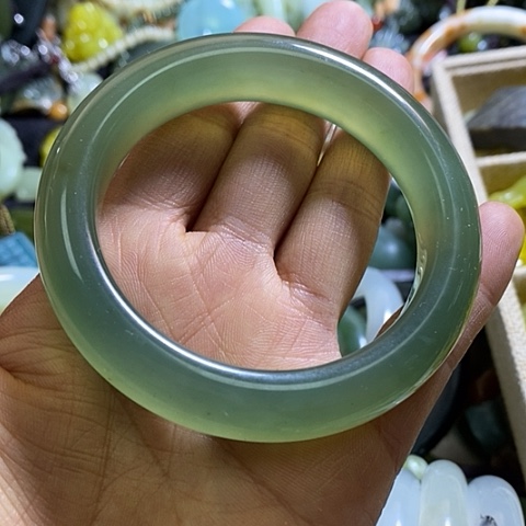 岫玉手镯未镶嵌54口径