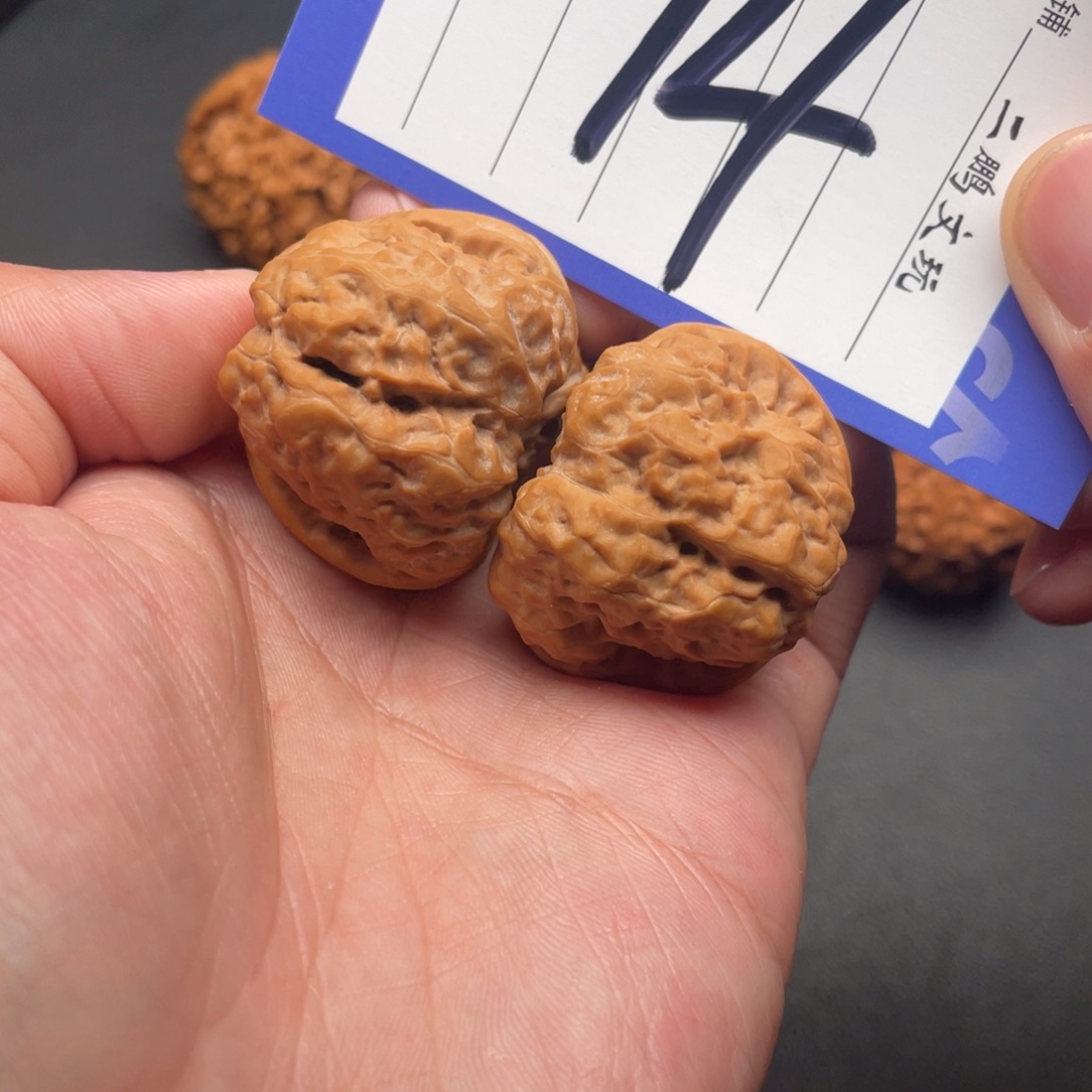 文玩核桃把件蛤蟆头39