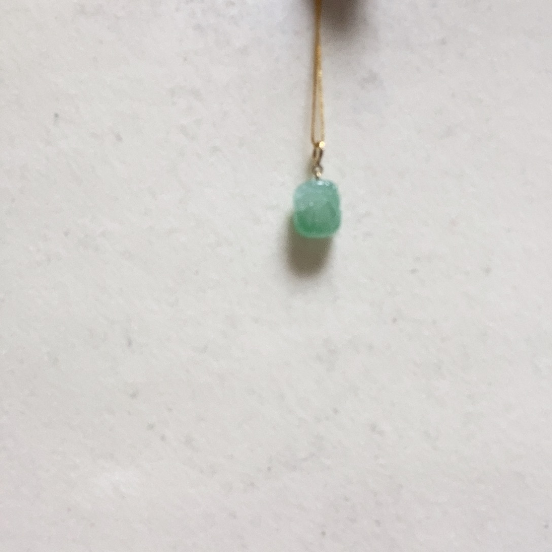 翡翠颈饰18K金镶嵌简单