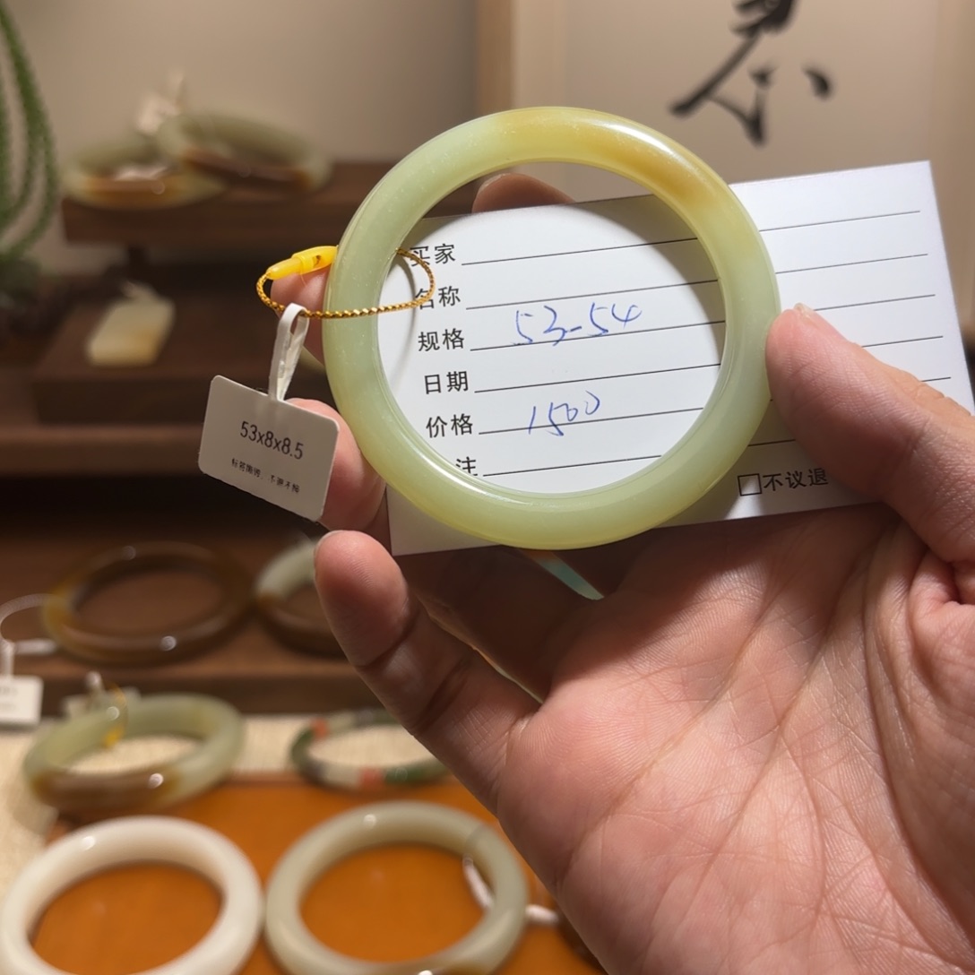 和田玉（糖玉）手镯未镶嵌