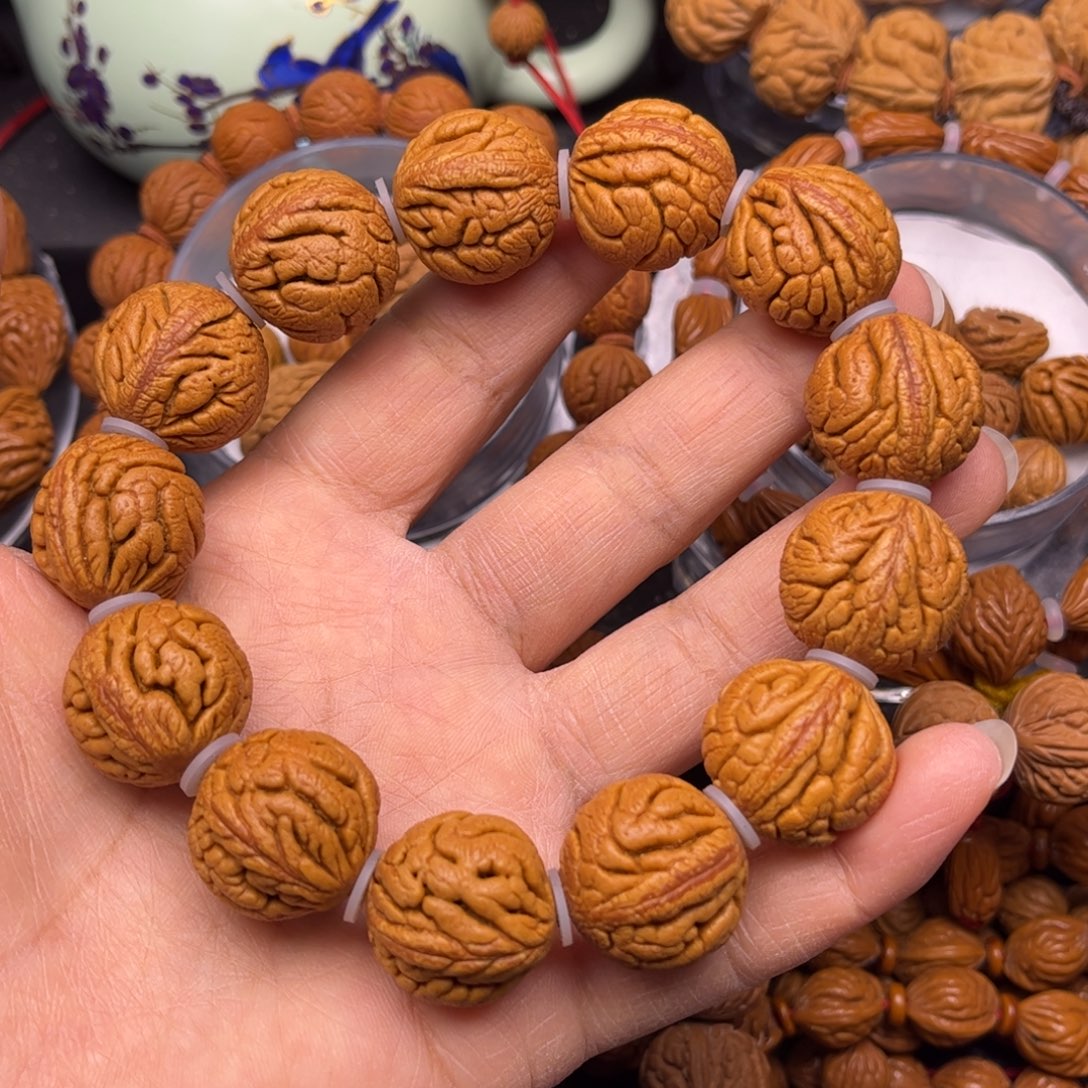 探***者吊坠桃核龙纹桃核