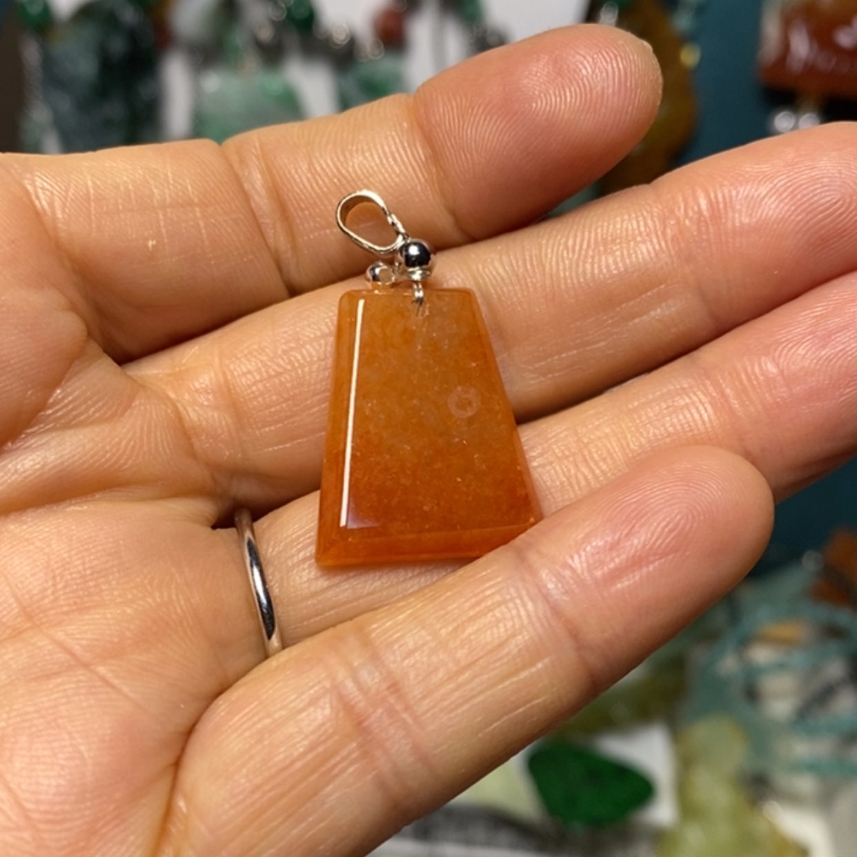 【闪购商品】翡翠吊坠(赠链)未镶嵌