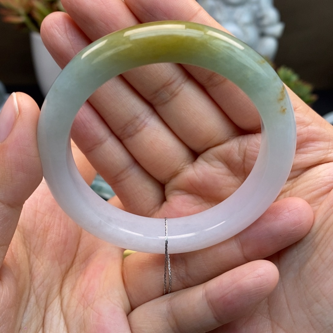 翡翠手镯未镶嵌天然