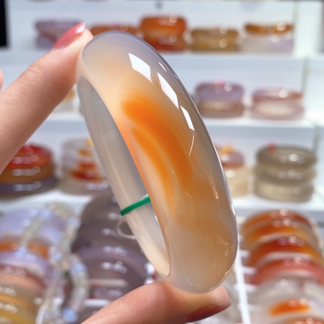 玛瑙/玉髓手镯未镶嵌