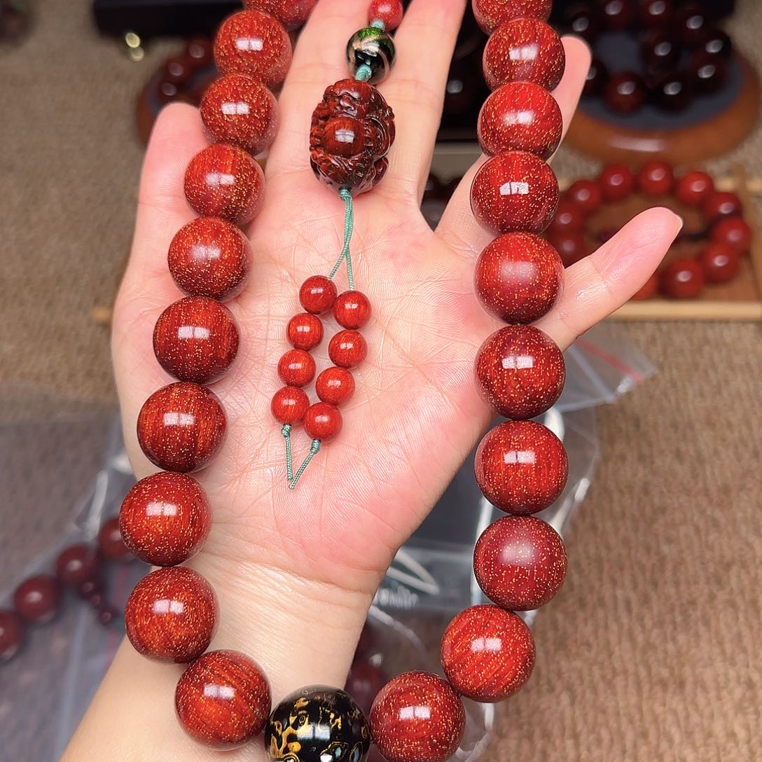 檀香紫檀（小叶紫檀）1.8手红