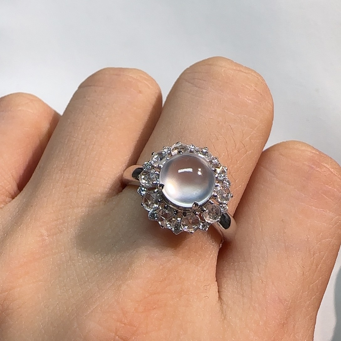 ****翡翠18K金镶嵌戒指蛋面