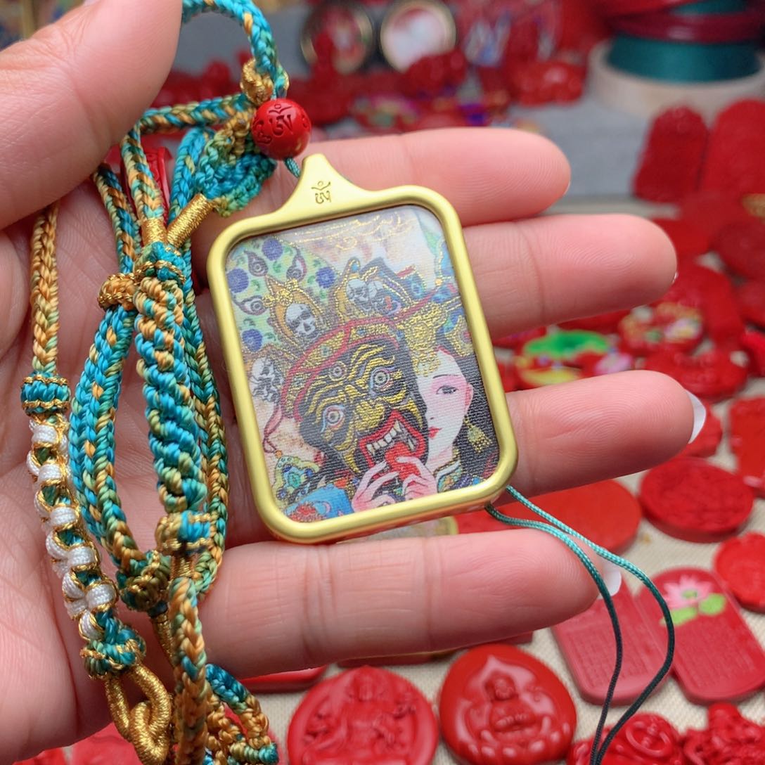 天然辰砂鑫***?工艺品朱砂吊坠