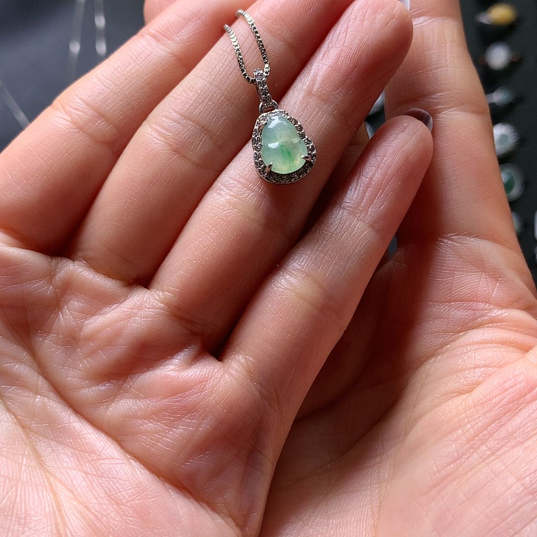 翡翠颈饰银S925镶嵌111111