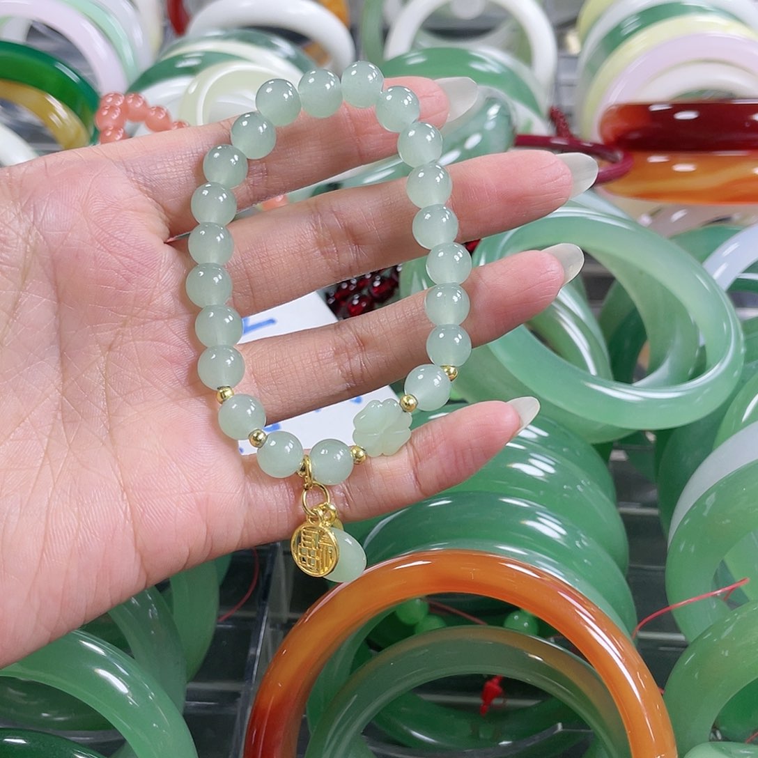 石英质玉手镯未镶嵌