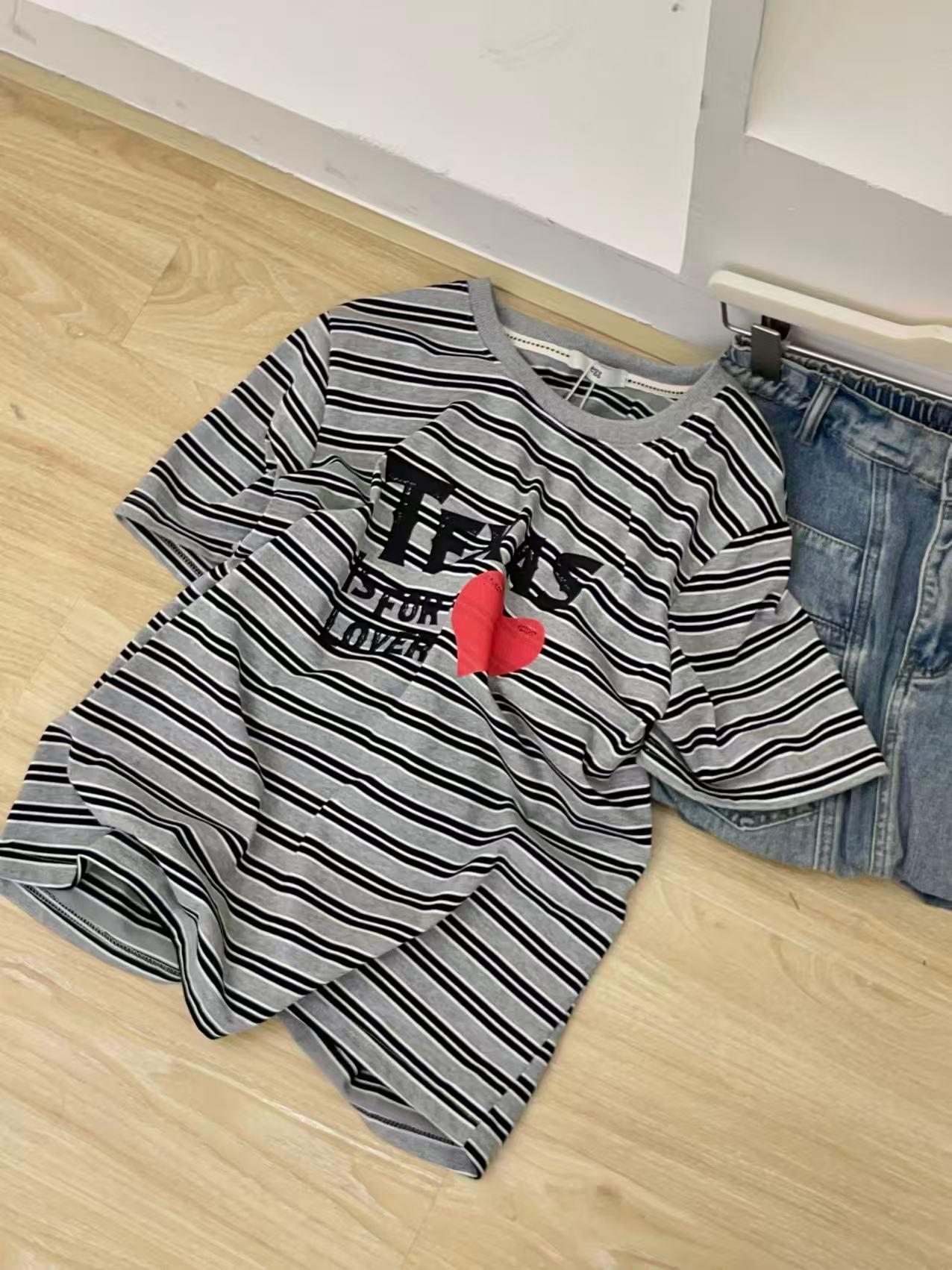 2525 apm 爱心条纹T 衣长62