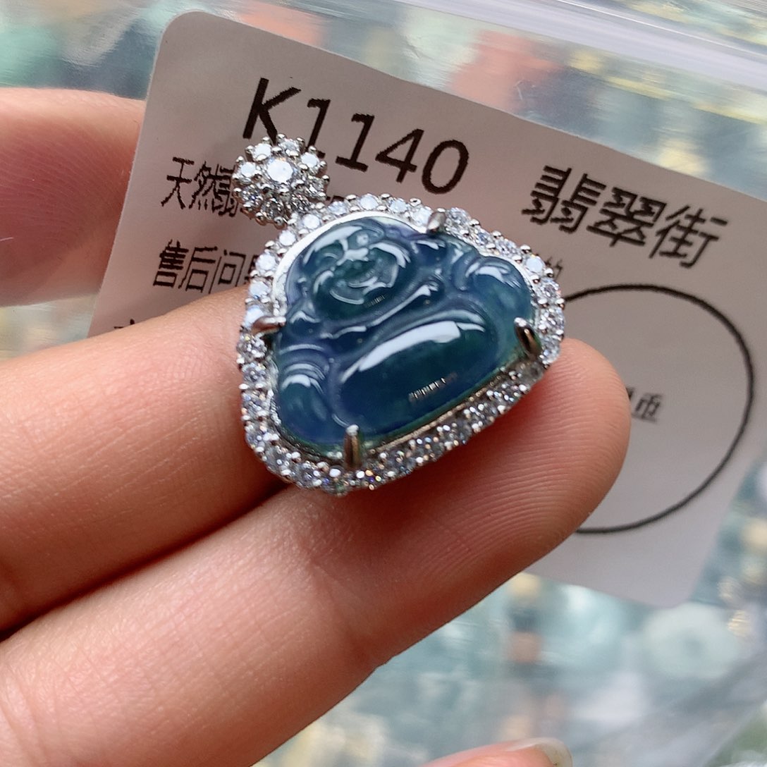 翡翠颈饰未镶嵌手串