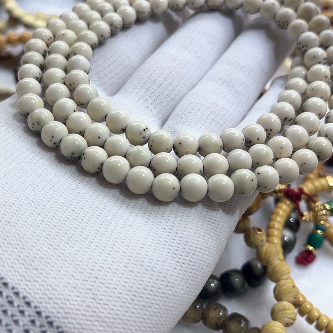 星月菩提吊坠M****r圆珠长串