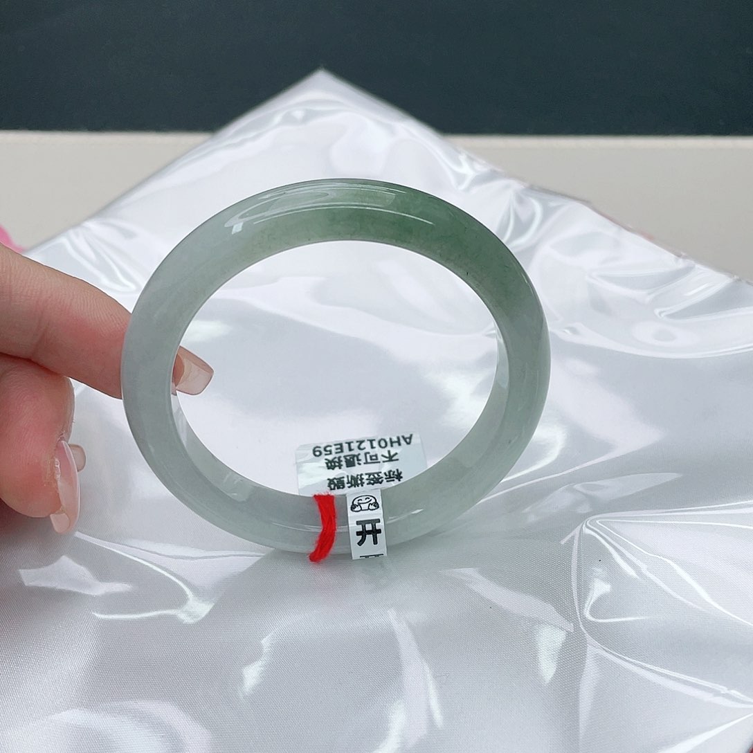 翡翠手镯未镶嵌正54.2