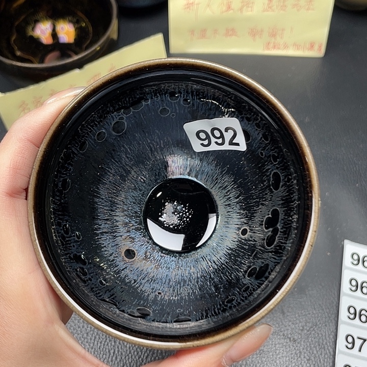 茶盏在家干的好无聊的人992