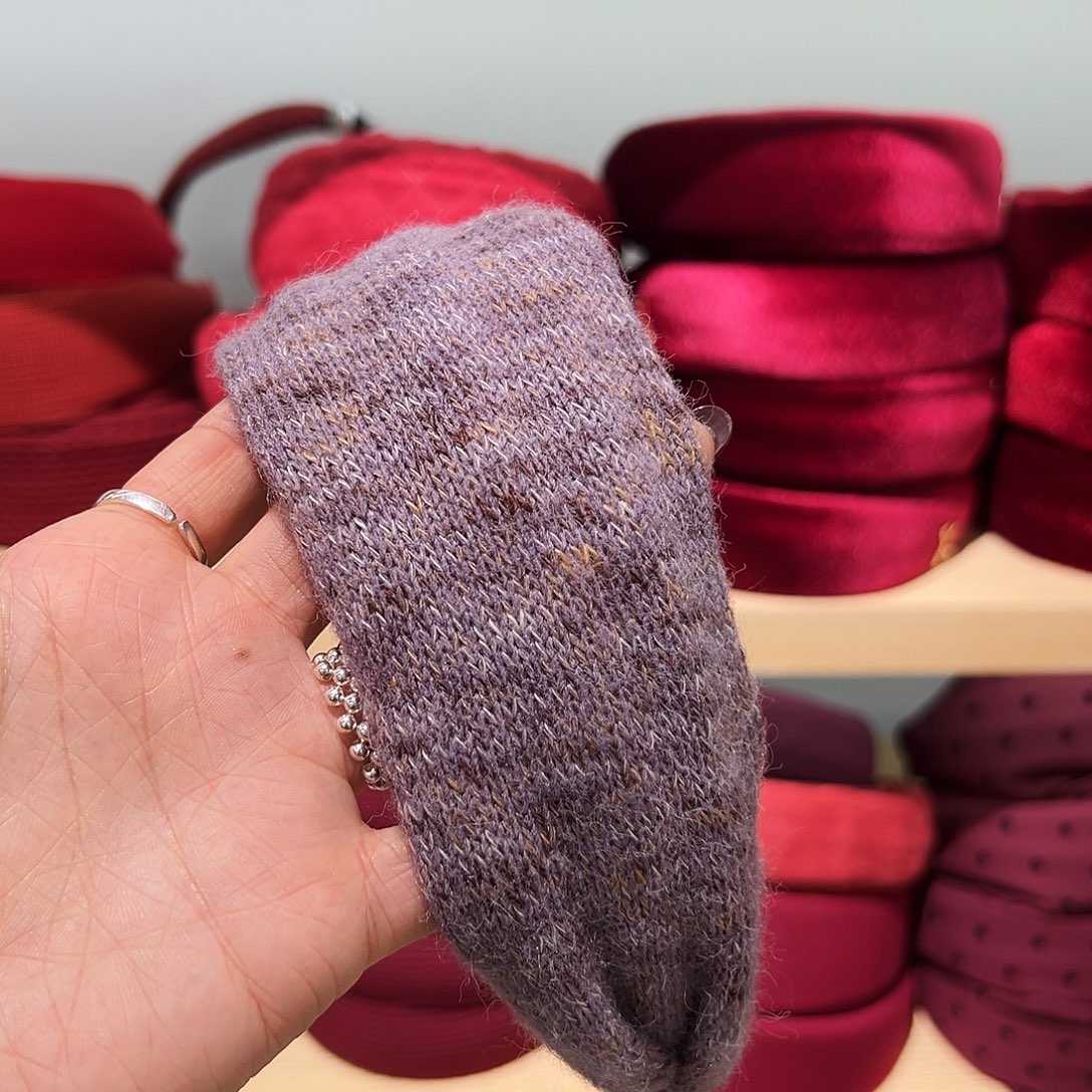 皮质非金属渐变紫发箍