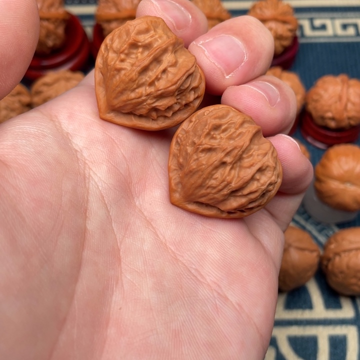 草***金文玩核桃把件红桃