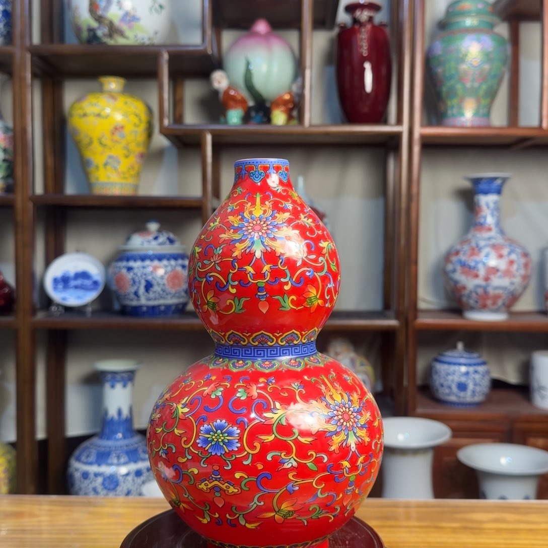 瓶高度25厘米肚径17厘米