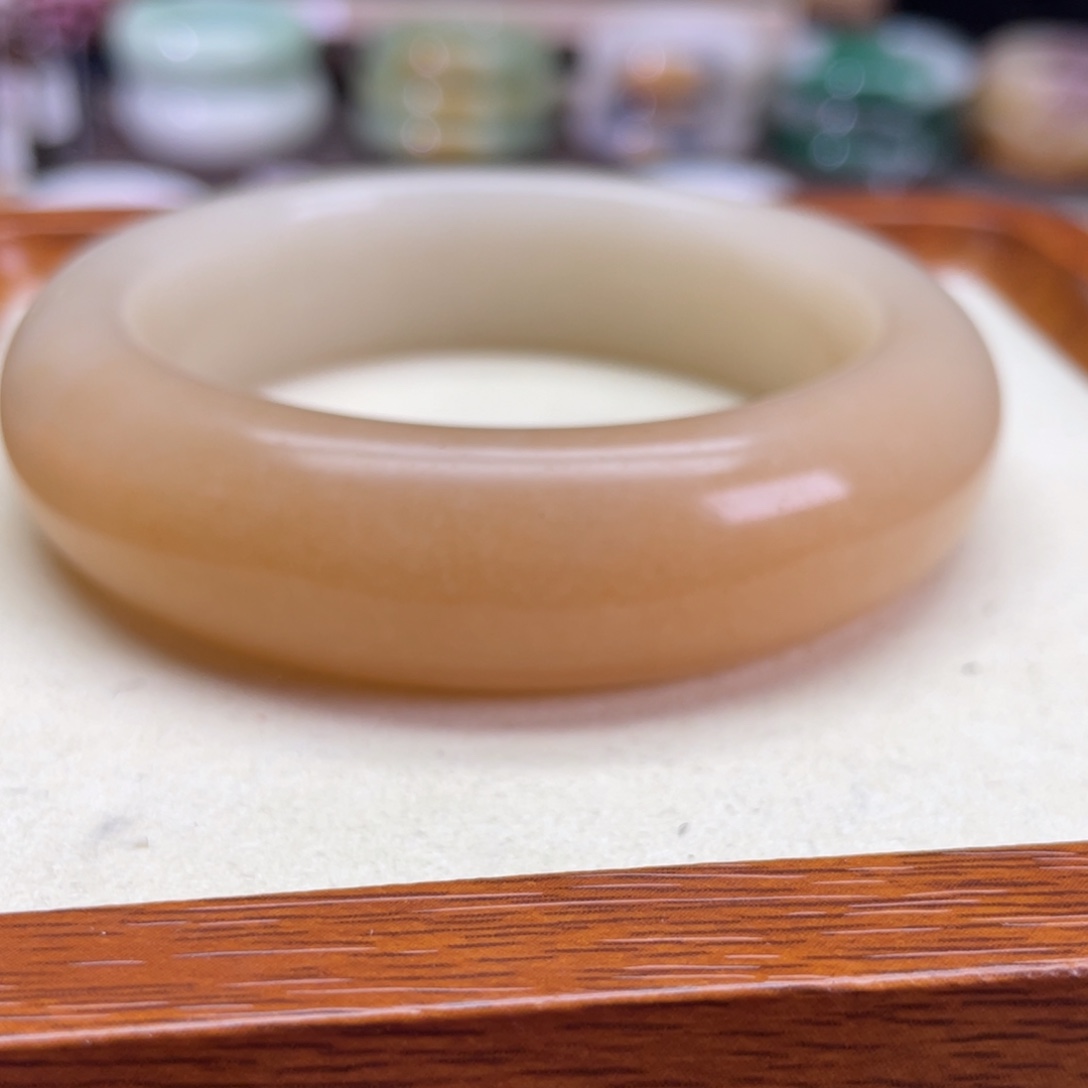 *****石英质玉未镶嵌手镯