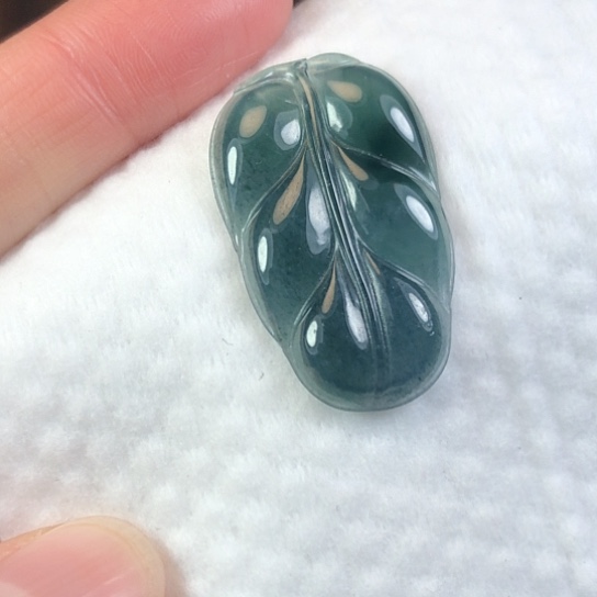 翡翠未镶嵌颈饰缅甸A货，每天下午1点半开播