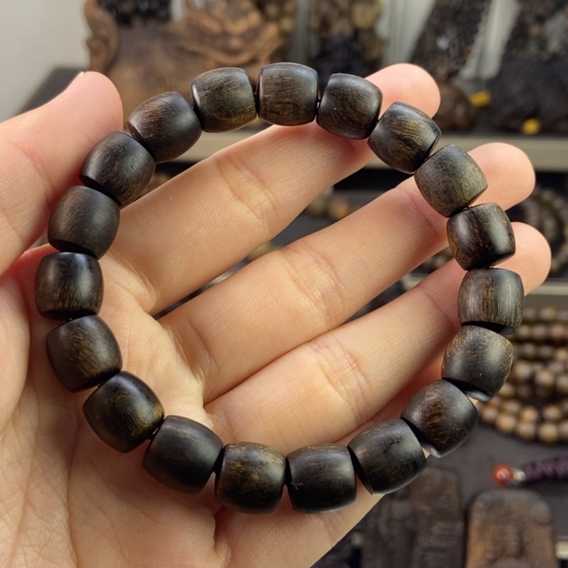 【闪购商品】沉香手串撩*越南芽庄白奇楠留疤玉化