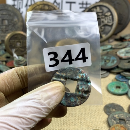 爱***服铜现代文创工艺品