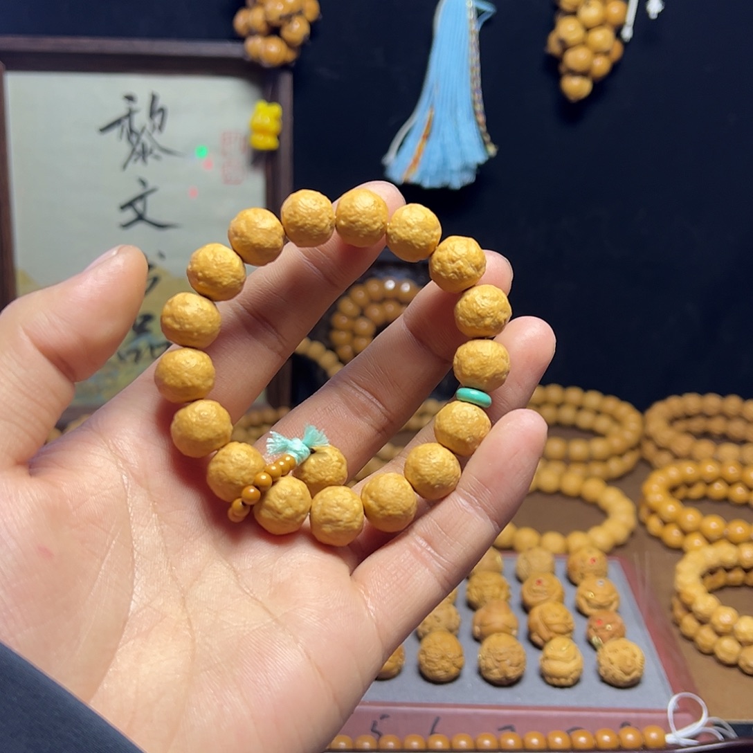 Y***.猴头核桃吊坠橘子