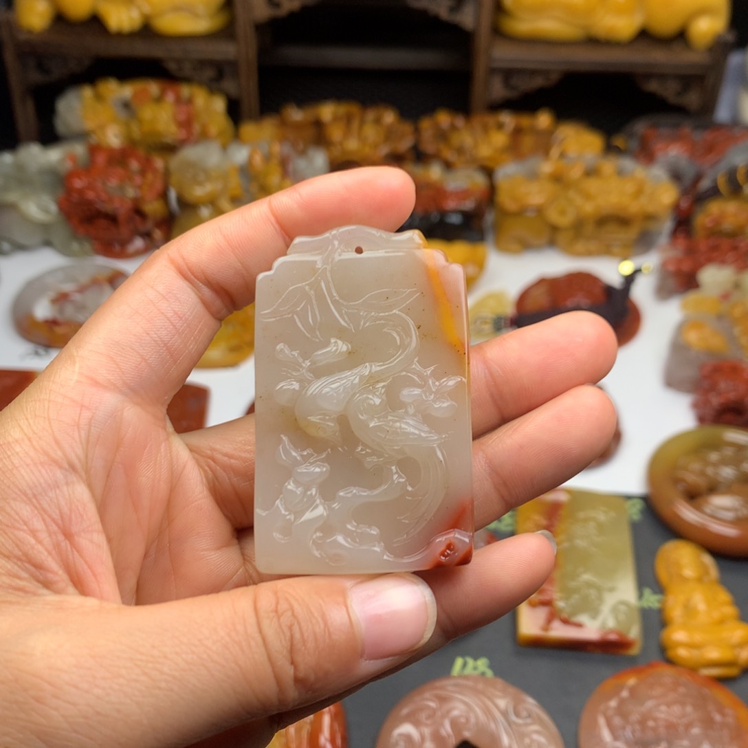 石英质玉（黄龙玉）挂件未镶嵌