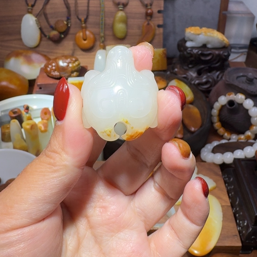 和田玉颈饰未镶嵌凊