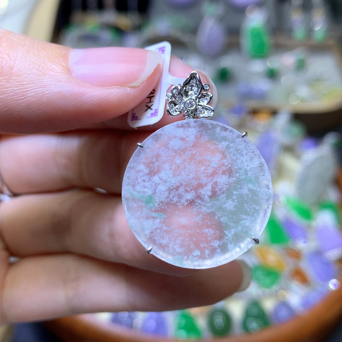 【闪购商品】翡翠颈饰18K金镶嵌翡翠吊坠项链