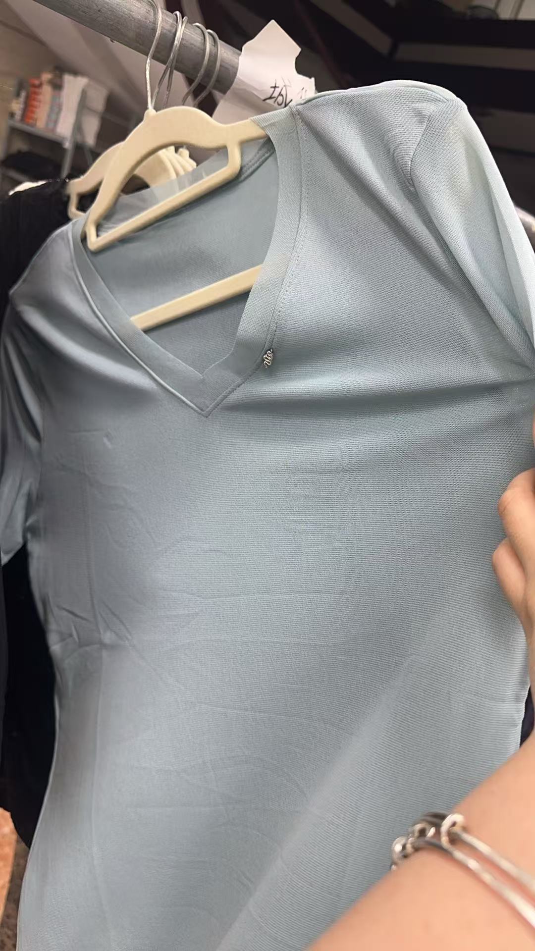 NM1205（聚水潭）时尚宽松T恤显瘦百休闲计感气质打底衫女士短袖T恤