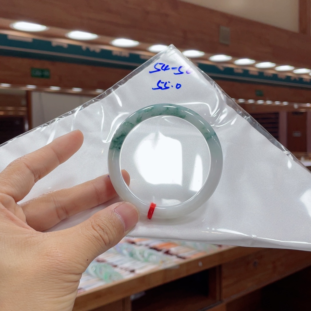 翡翠手镯未镶嵌买断