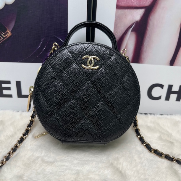 99新 Chanel/香奈儿 黑金鱼子酱牛双开圆饼（31开）