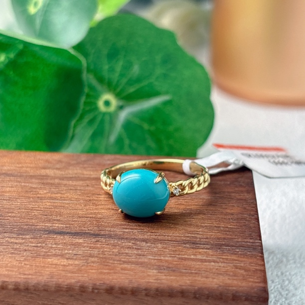 2380天然绿松石18K戒指，主石7.9×9.2mm