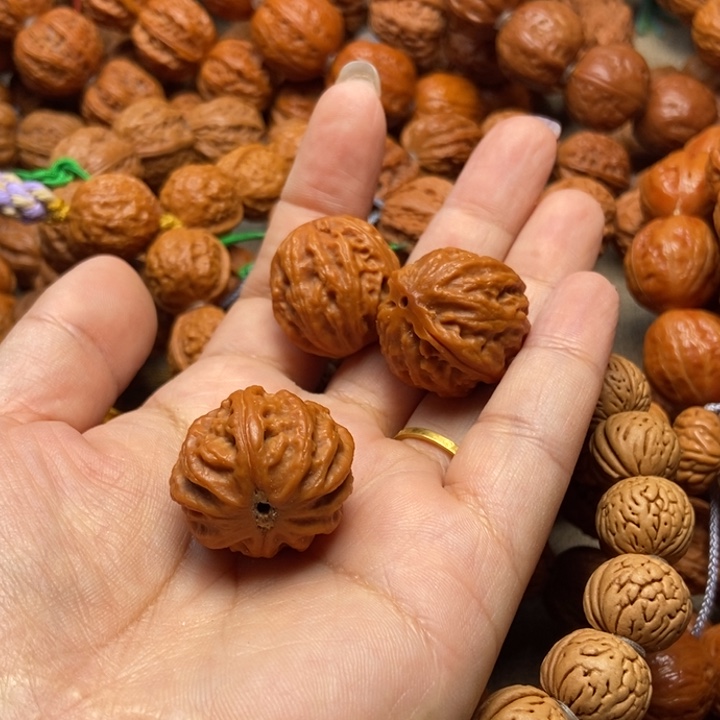 文玩核桃吊坠龙**下八棱备子