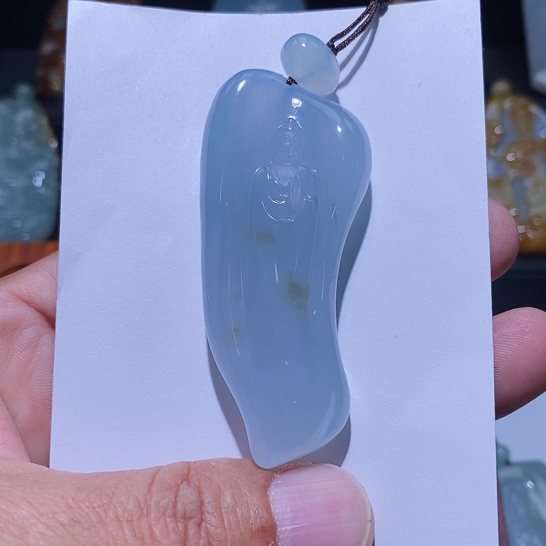 颈饰未镶嵌翡翠种**户挂件