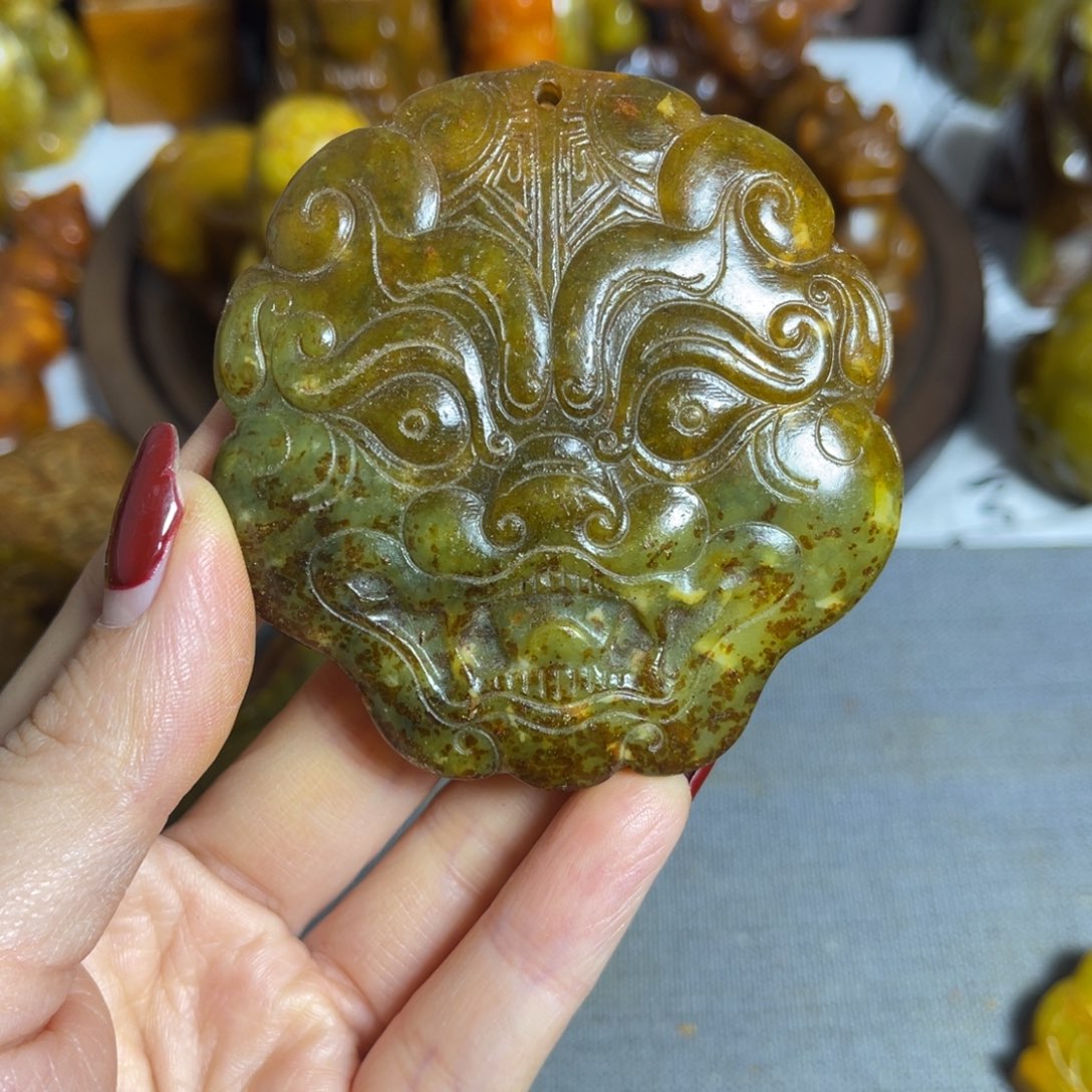 蛇纹石玉合金颈饰